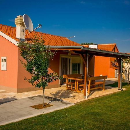 Vacation House Radosic Radosic  Bagian luar foto