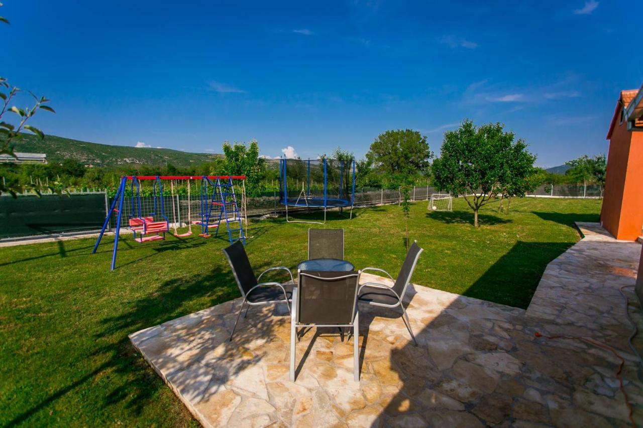 Vacation House Radosic Radosic  Bagian luar foto