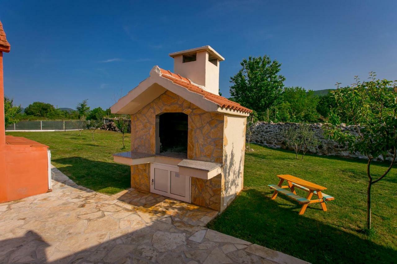 Vacation House Radosic Radosic  Bagian luar foto