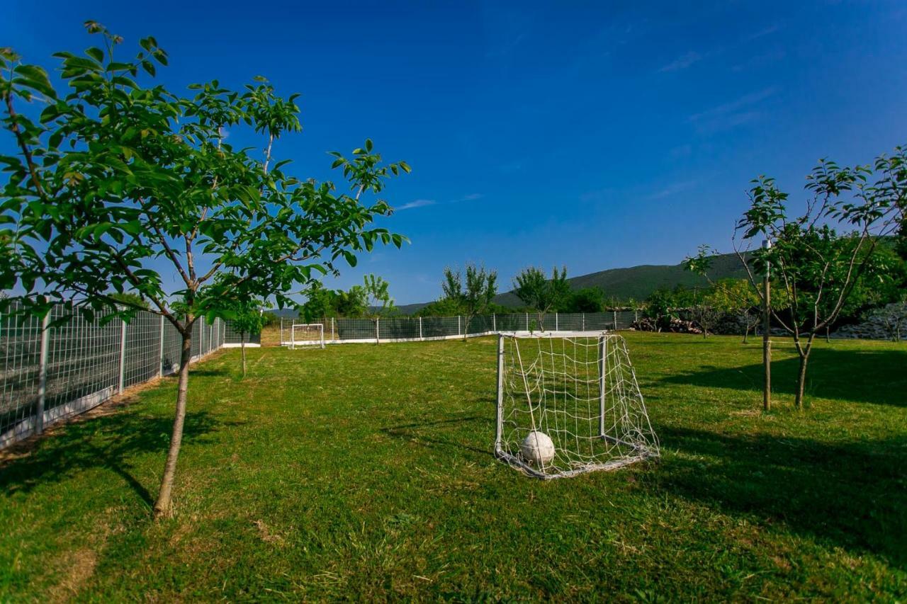 Vacation House Radosic Radosic  Bagian luar foto